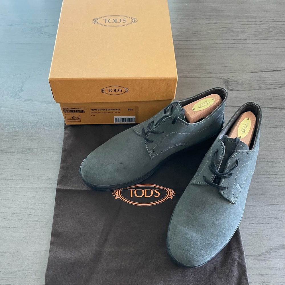 MOVING SALE! TODS, Mens 9.5 Green Suede Sneakers